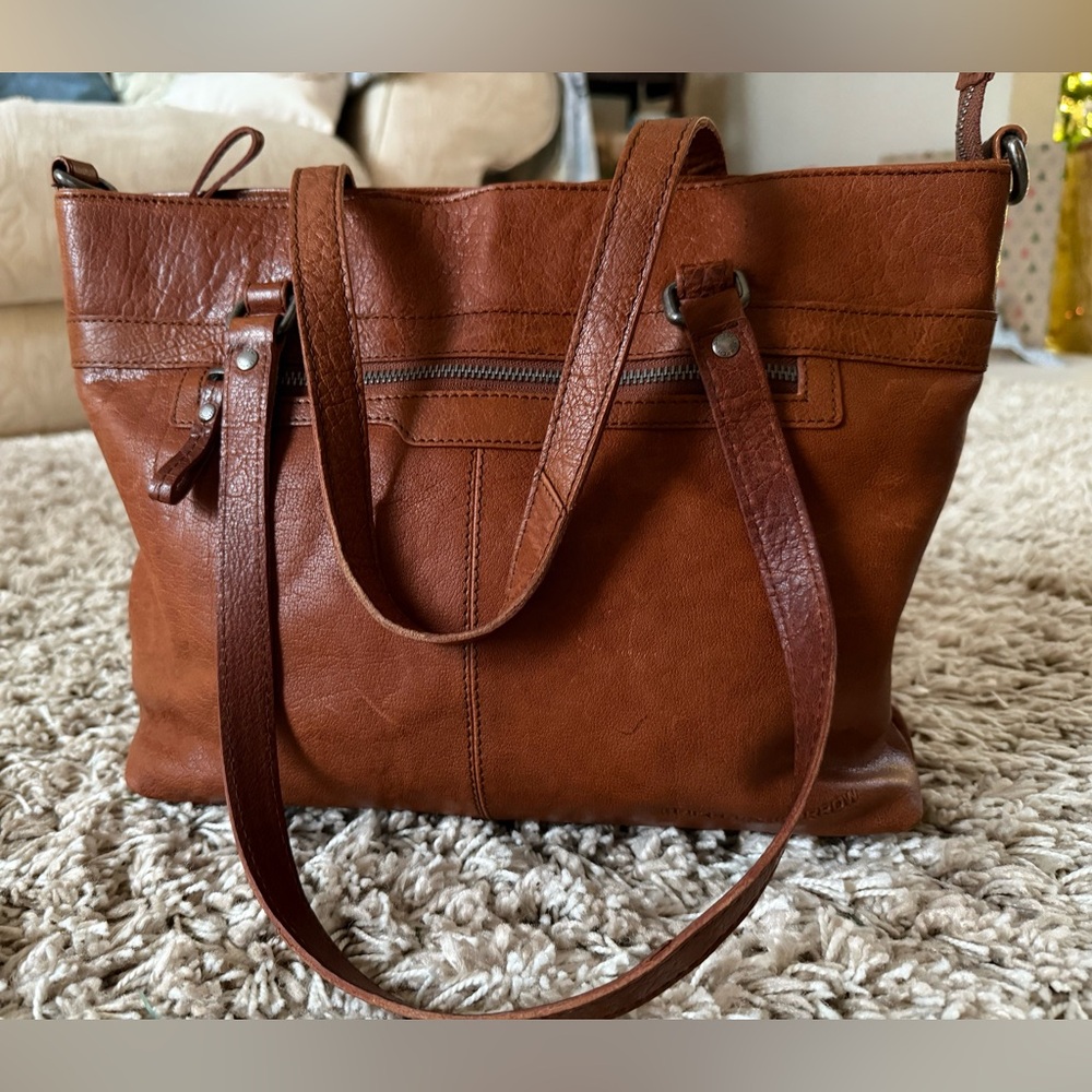 Spikes & Sparrow Elegant Brown Leather Tote Bag